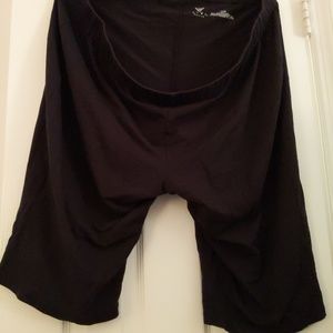 Plus Size Active wear shorts - LIVI ACTIVE - 26/28